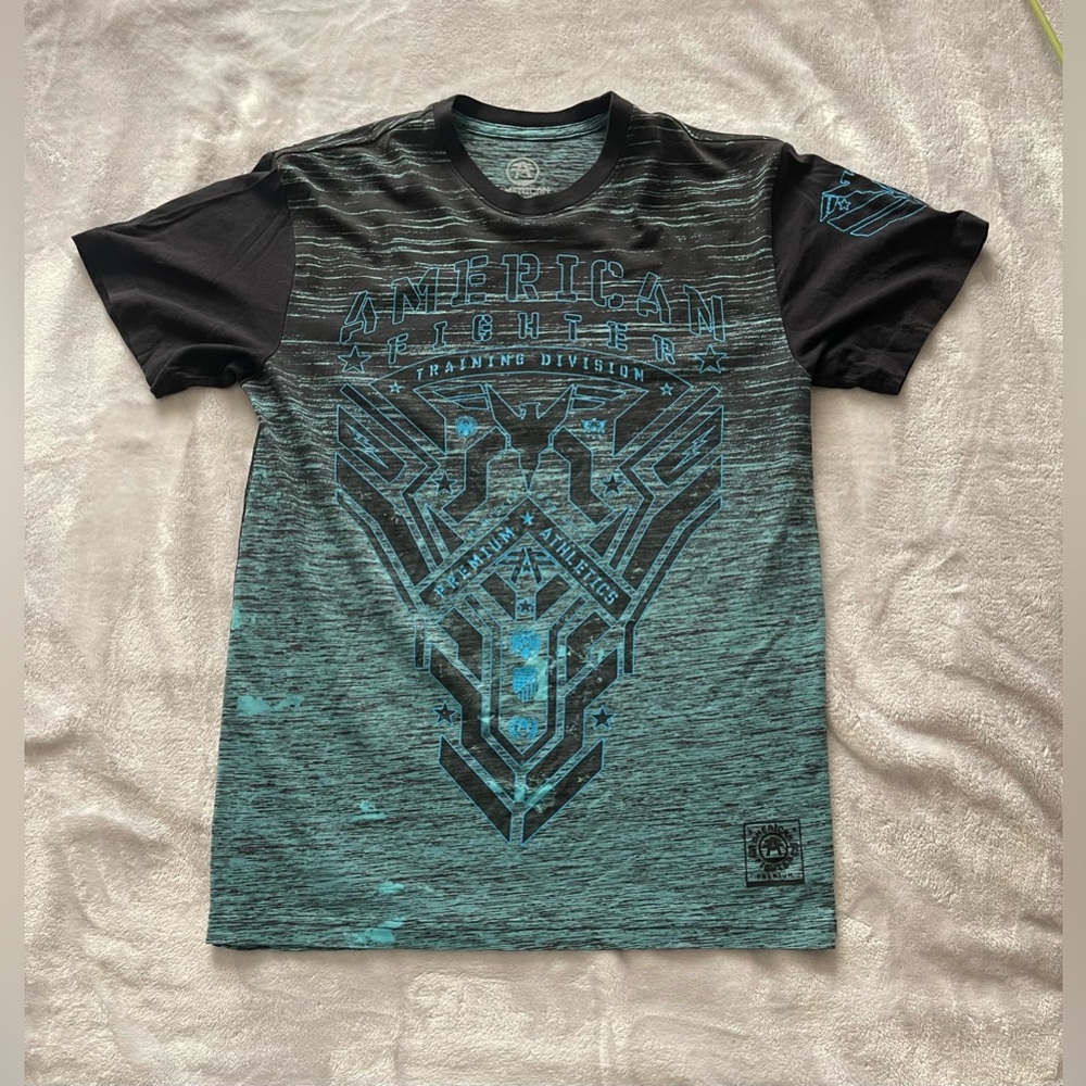 Men’s American Fighter t shirt size medium